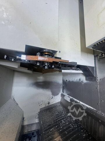 CNC - Bearbeitungszentrum - Vertikal DECKEL MAHO DMC 835 V