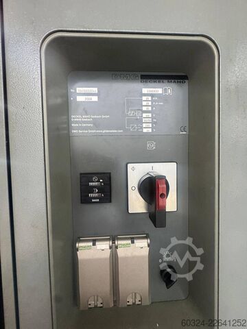 CNC - Bearbeitungszentrum - Vertikal DECKEL MAHO DMC 835 V