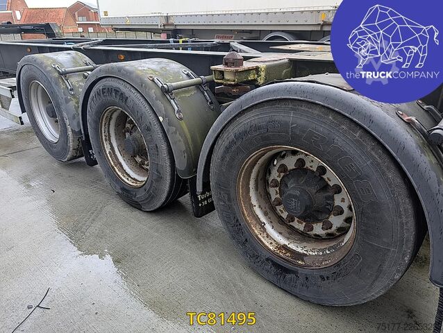 Containertransport Turbos Hoet Tank chassis Gooseneck
