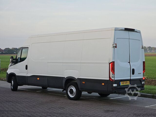 High-roof van IVECO DAILY