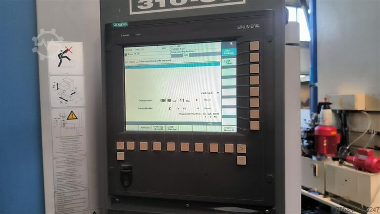 Bearbeitungszentrum - Universal - 5 Achsen / 5 Axis CHIRON - WERKE GMBH & Mill 800 FA