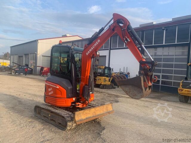 MINI EXCAVATOR XCMG XE27E