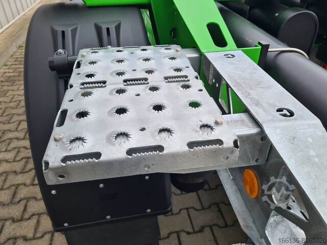 Semi-trailer containerchassis Fliegl SDS 380 für 20 Fuß light mit 725 mm Überhang