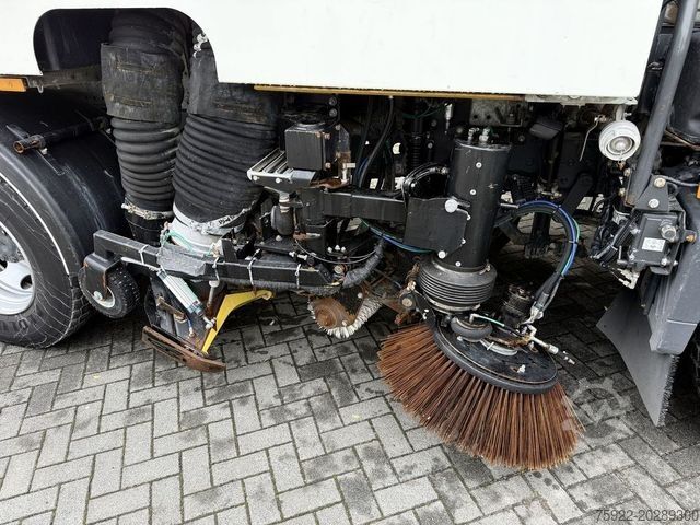 Kehrmaschine MERCEDES-BENZ Atego 1323 Faun Viajet Hochdruckpumpe