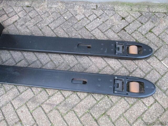 Niederhubwagen TOYOTA LPE200