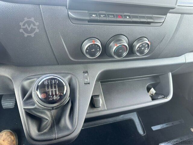 Van Renault Master Haras 1-2 Pferde