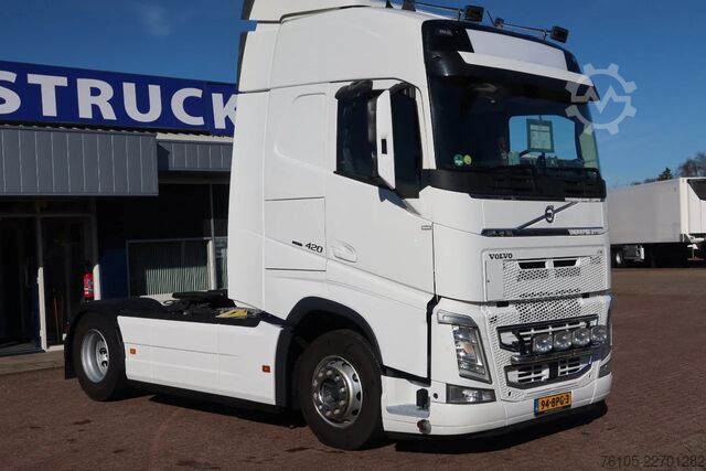 Standard tractor Volvo FH 420 Holland Truck