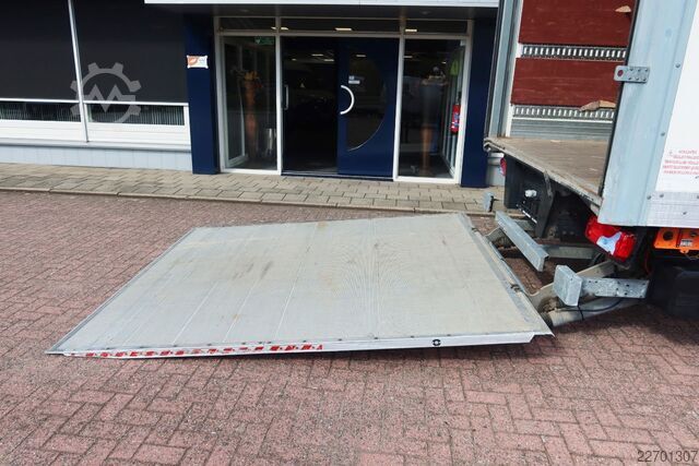 Koffer MAN TGL 12.250 Bakwagen + Laadklep DHollandia 2000 kg