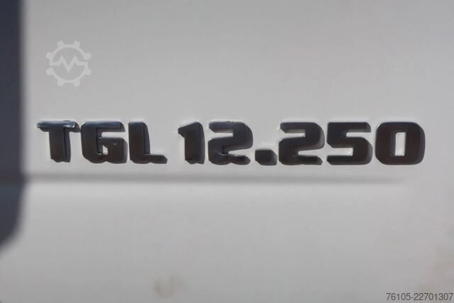 Koffer MAN TGL 12.250 Bakwagen + Laadklep DHollandia 2000 kg