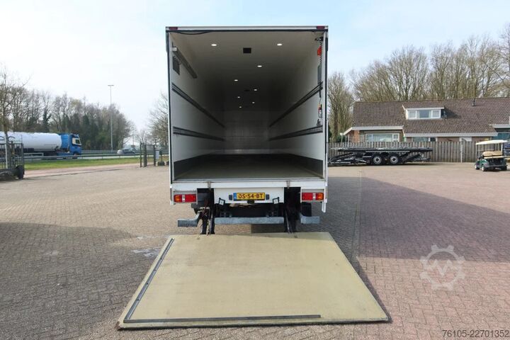 Standard-SZM MAN TGM 15.290 Trekker + Heiwo city trailer geïsole...