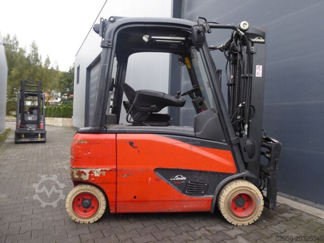 Electric 4-wheel forklift Linde E20PHL-02