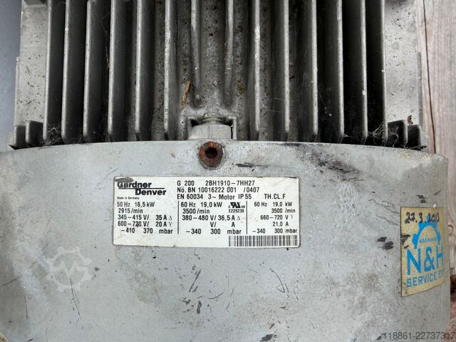 Wood sawdust compressor  