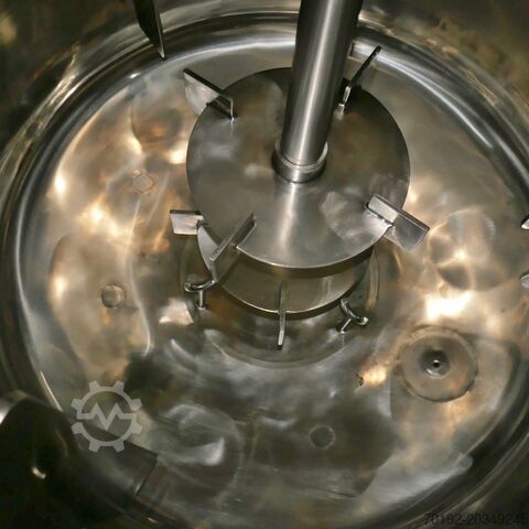 300 liter heatable/coolable pressure vessel made of V4A with disc agitator 9771