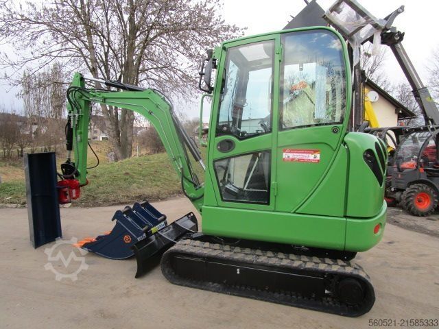 Minibagger Terex TC25 - POWERTILT + mechan. Schnellwechsler + 3 NEU