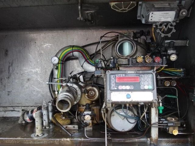 Tankwagen Mercedes-Benz SK 1722 FUELTANKTRUCK 13750 L STEELSPRINGS