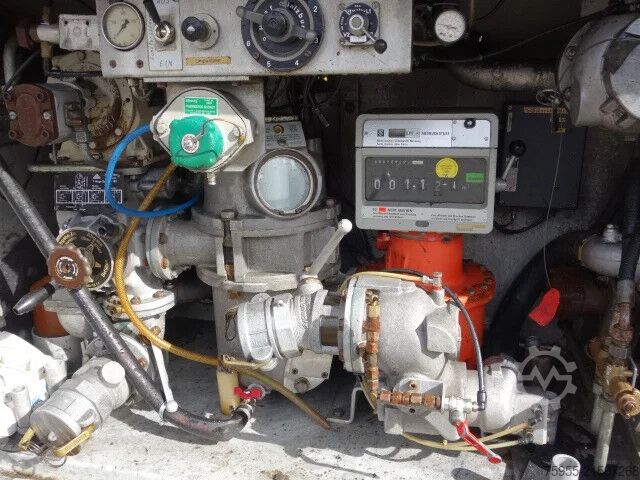 Tankwagen Scania 113-320 13,000liter fueltank