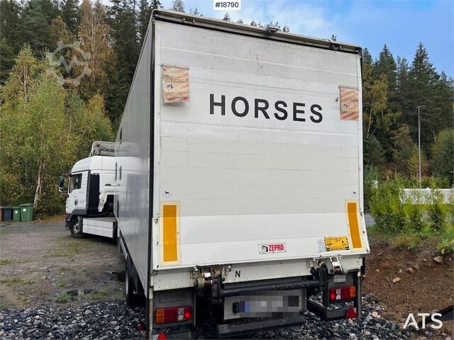 Standard tractor MAN TGL 8.240
