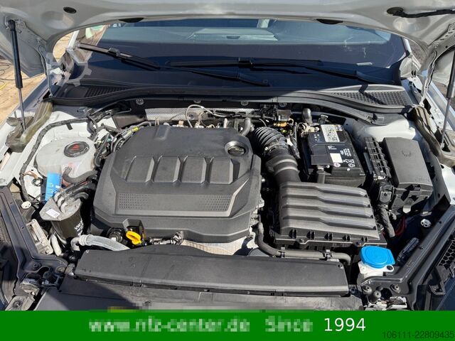 Minibus SKODA Superb Combi Style DSG Business Amundsen Kamera