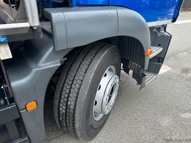 LKW mit Tankaufbau MAN TGM 26.320 Rohr 21.000L Oben/unten Funk Lenk