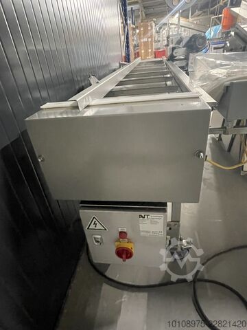 Brot-Schneidemaschine mit Verpackungsmaschine Hoba en AVT b.v. 