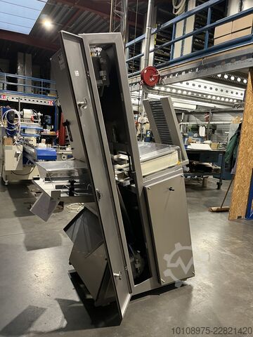Brot-Schneidemaschine mit Verpackungsmaschine Hoba en AVT b.v. 