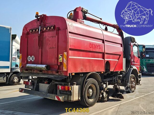 Road sweeper Mercedes-Benz Axor 1828