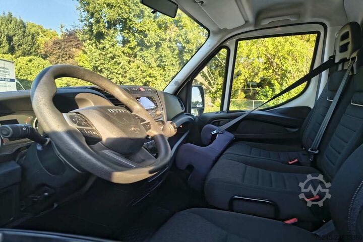 Box van Iveco DAILY 35 14 2.3 CASSA E PEDANA