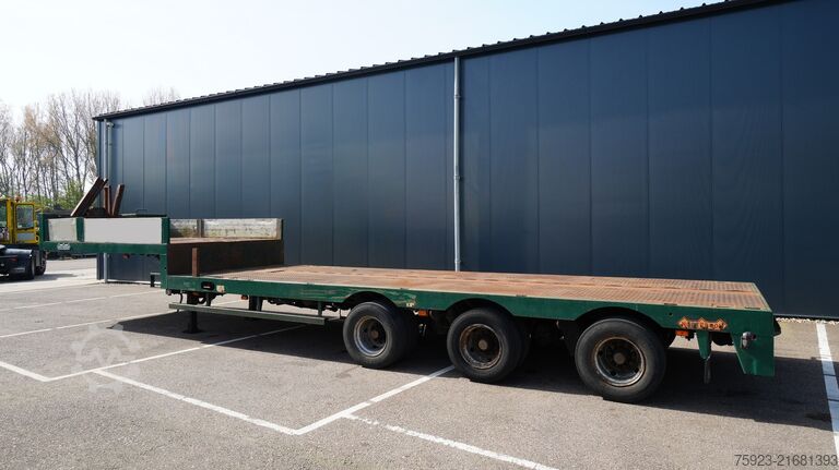 Semi-Tieflader Nooteboom 3 axle semi low loader extendable