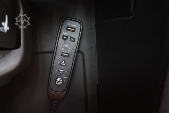 Standard-SZM Volvo FH 500 6X2/2/ FULL AIR/ DUAL CLUTCH/ WB 410/ SP...