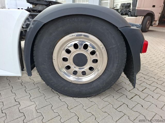 Standard tractor unit DAF XG 480 FT + INTARDER + 1195l TANKS + FULL SPOILER