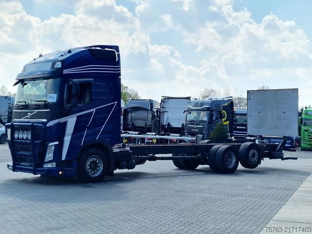Chassis with cab Volvo FH 13.460 Globetrotter XL 6x2 - Chassis with lo...