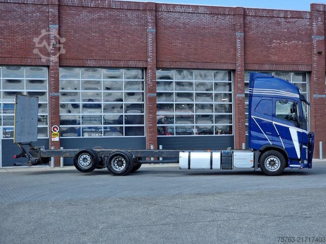Chassis with cab Volvo FH 13.460 Globetrotter XL 6x2 - Chassis with lo...