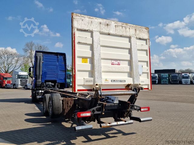 Chassis with cab Volvo FH 13.460 Globetrotter XL 6x2 - Chassis with lo...