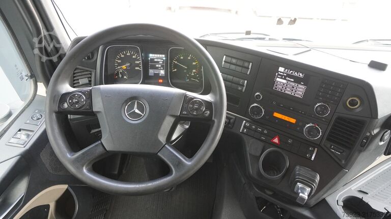 Standard-SZM Mercedes-Benz Actros 1943 tractor unit