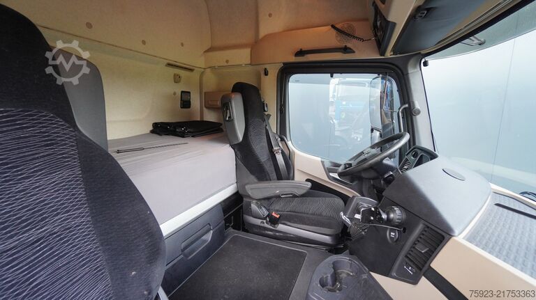 Standard-SZM Mercedes-Benz Actros 1943 tractor unit