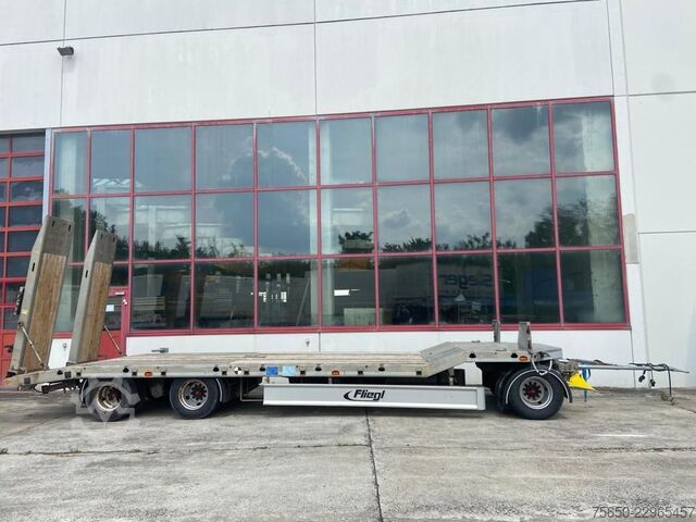 Low loader trailer Fliegl DTS 300  3 Achs Tiefladeranhänger