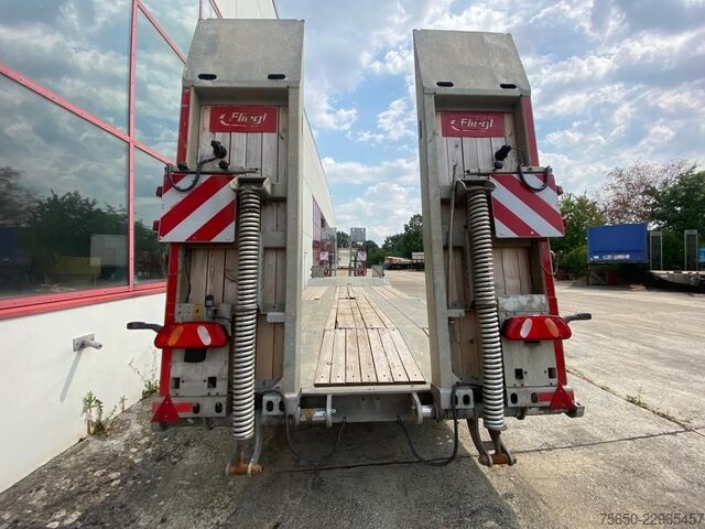 Low loader trailer Fliegl DTS 300  3 Achs Tiefladeranhänger