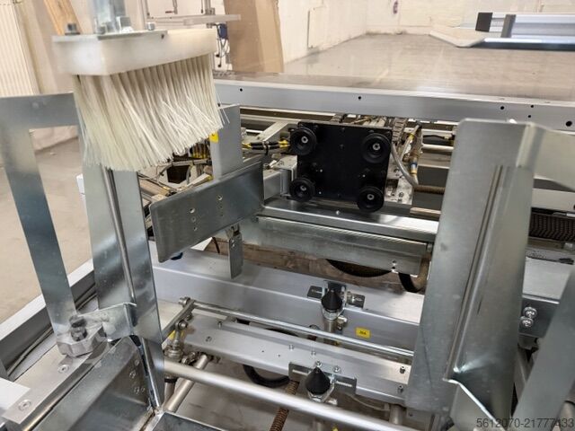 Cardboard packaging machine SOCO SYSTEM BE 2200 ATS Right