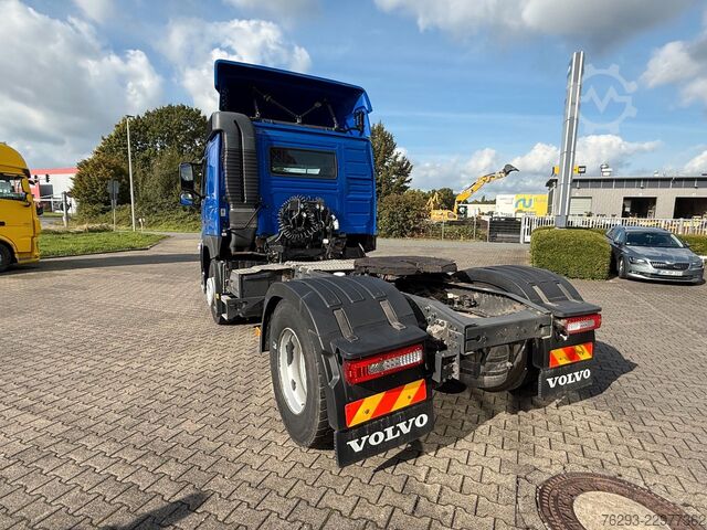 Standard tractor unit VOLVO FM 380