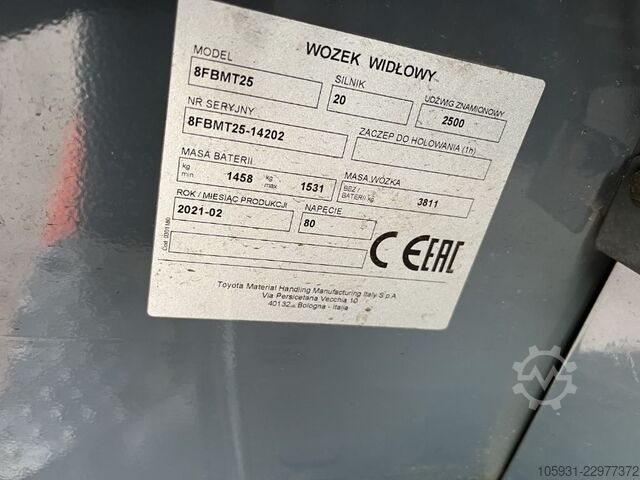 Electric 4-wheel forklift Toyota 8FBMT25