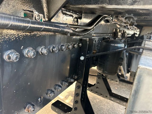 Flatbed truck MAN TGA 26.400 6x2 Wechselpr. KRAN 25m Seilwinde