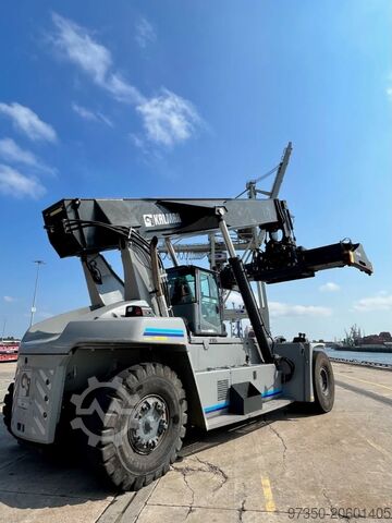 Full-container reach stacker Kalmar DRG450-60S5