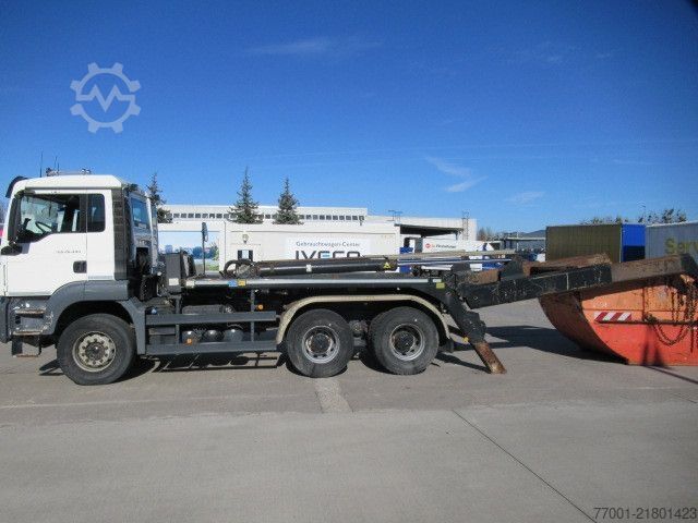 Tipper truck MAN 26.440 / 6 x 4 / Meiller