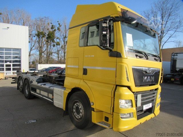 Swap body truck MAN TGX 26.420 / 6 x 2 / XLX