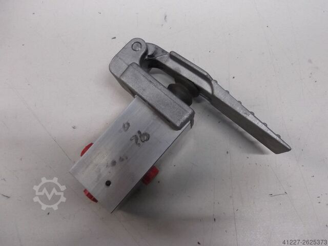 Fuß Wegeventil David Brown Hydraulics C9193430351