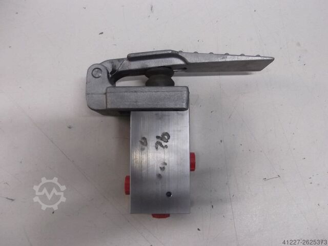 Fuß Wegeventil David Brown Hydraulics C9193430351