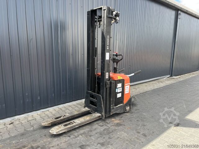 Stand-on stacker BT SPE160L