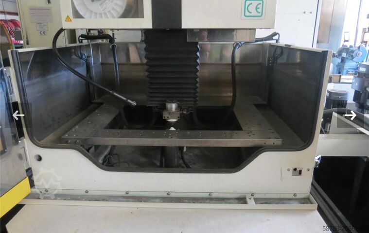Die-sinking EDM machine Fanuc Robocut alpha C600