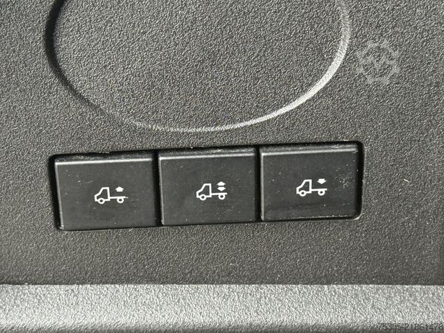 Refrigerator body van IVECO Daily 70C18 72C18 ACC NAVI ThermoKing V-500 MAX