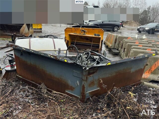 Construction equipment Stark V-plow